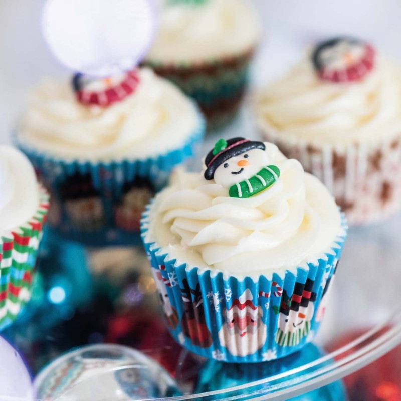 Baked with Love 0638482 Christmas Friends, Cupcake Cases, Baking Cups-Pack