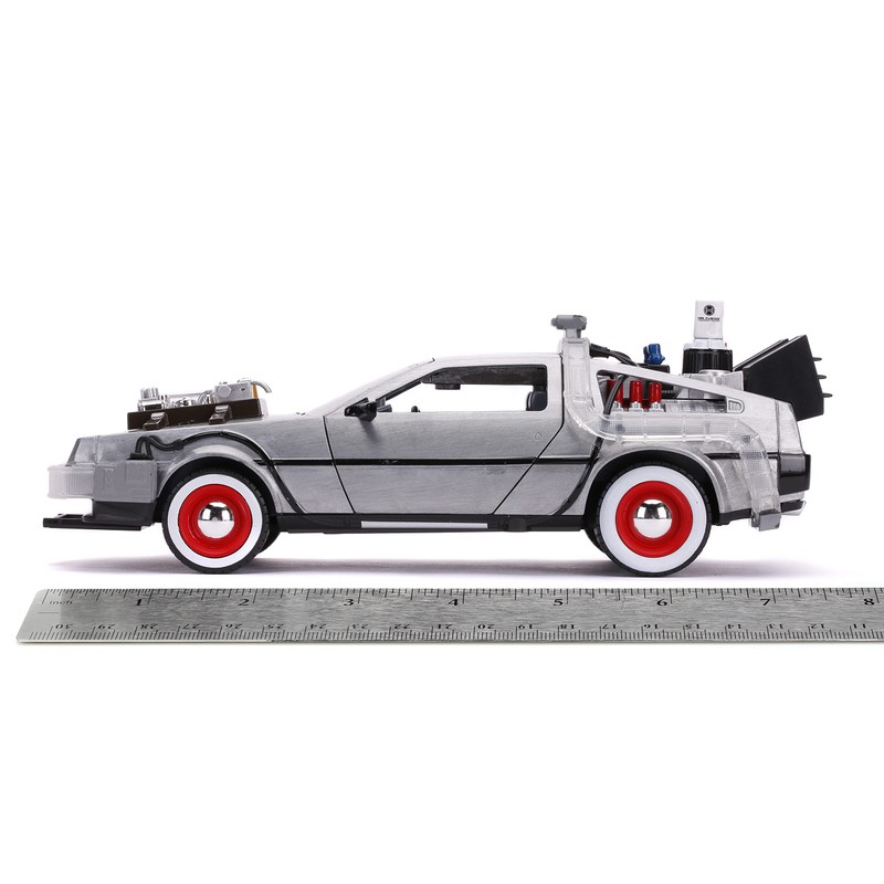 Back to The Future Part III 1:24 Time Machine Die-cast