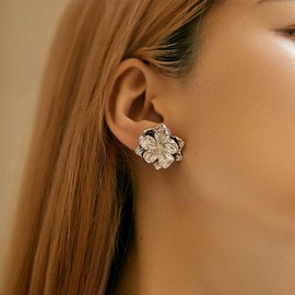 TseenYi Silver Flower Earrings Metal Large Flower Earrings Exaggerated Floral Petal Earrings Sculptural Floral Studs Earrings Tiered Flower Statement Earrings