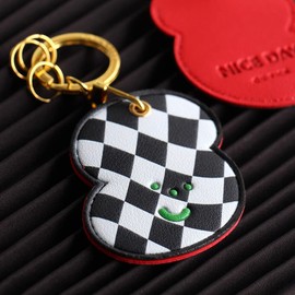 U-PICK Coin Shaped Edy Leather Keychain 500 Yen Coin Storage Cover Airtag Protective Case Cute Animal Keychain Strap, checker