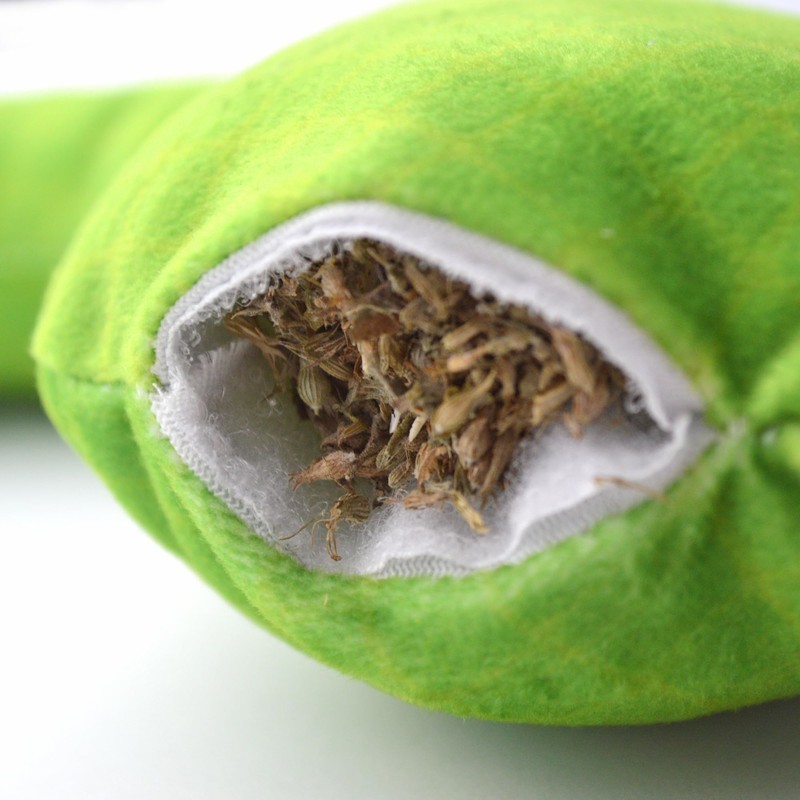 KITTY KA-ZOOM ZOOMIE Snake Kicker - Refillable Catnip Toy +