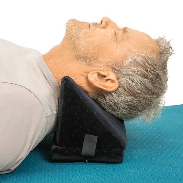 Xtra-Comfort Almohada de cuña de tracción, cojín quiropráctico estirable para dolor de cuello y hombros, soporte para reposacabezas, espuma viscoelástica de contorno suave para dormir y relajarse, portátil (negro)