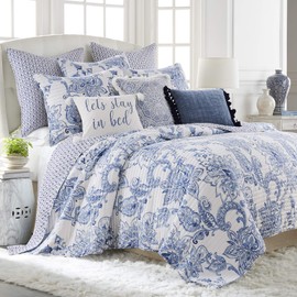 Levtex Home - Bennett Quilt Set - Full/Queen Quilt + Two Standard Pillow Shams - Floral Paisley - Blue and White - Quilt Size (88x92in.) and Pillow Sham Size (26x20in.) - Reversible - Cotton