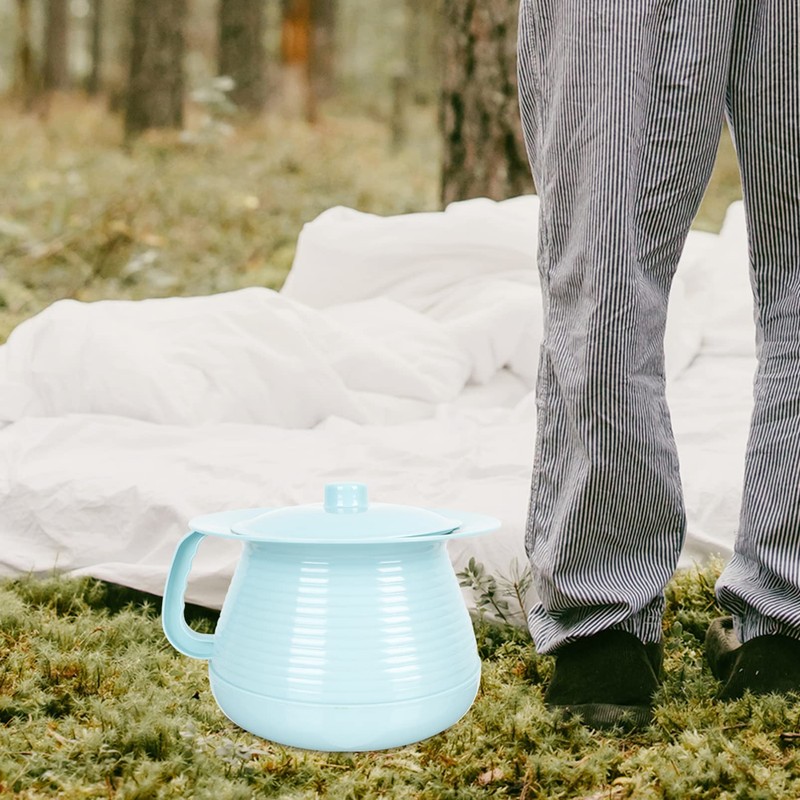 Portable Chamber Pot with Lid Plastic Urine Pots Night Potty