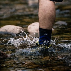 LEAKDRY Waterproof Socks,COOLMAX FX 3-layer Breathable,Crew Socks,Hiking,Fishing,Bike,Camping,Unisex (US, Alpha, Small, Regular, Regular, Black/Blue)