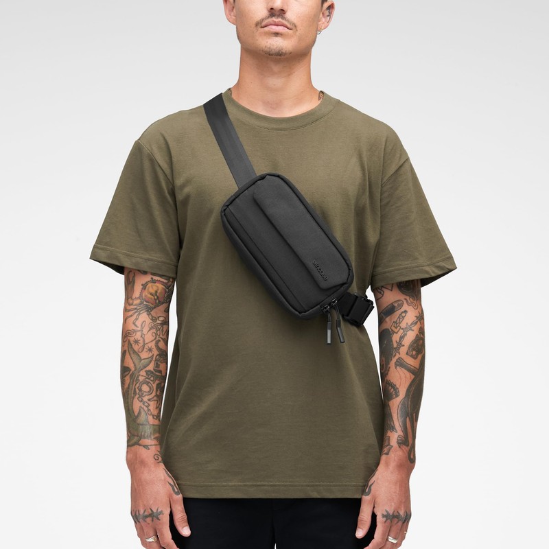 INCO400800-BLK Incase Crosstown Sling - Black