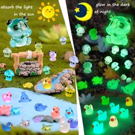 Mini Resin Ducks Tiny Luminous Animals Glow in The Dark Miniature Panda Turtles Manta Ray Seal Mushroom Frog 7 Kinds of Set for DIY Garden Micro Landscape Aquarium Potted Dollhouse Party Decor 85PCS