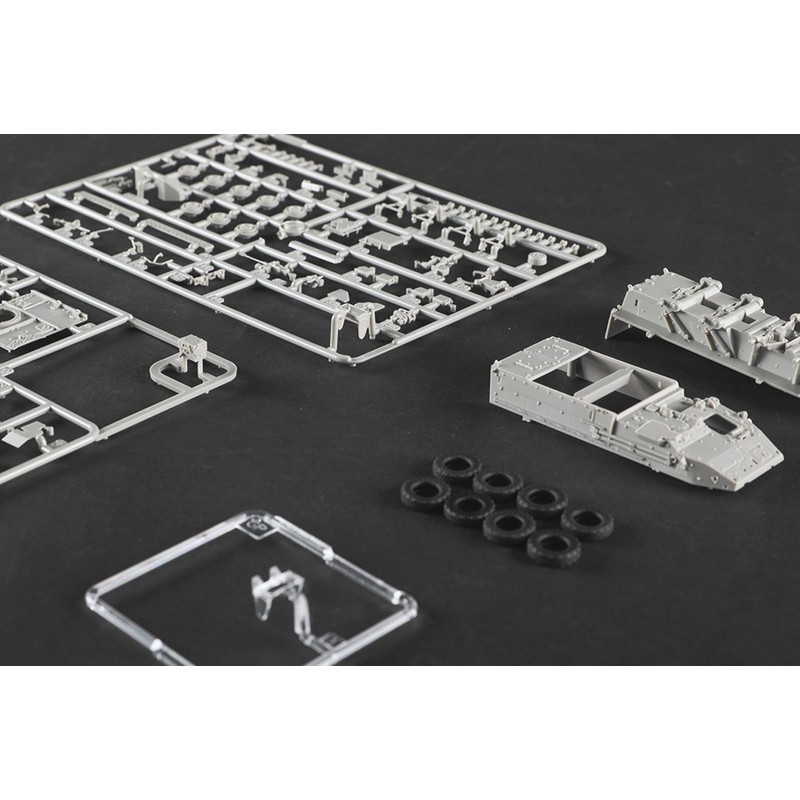 Trumpeter 757424-1/72 M1131 Stryker FSV Scale 1:72