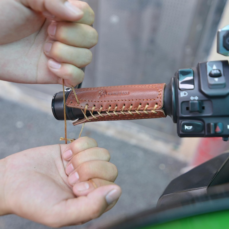 Leather Motorcycle Handlebar Grip Covers, No Fringe Brake Clutch Covers