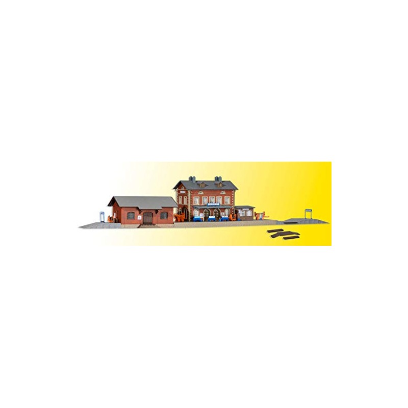 N Station Rauenstein with goods shed