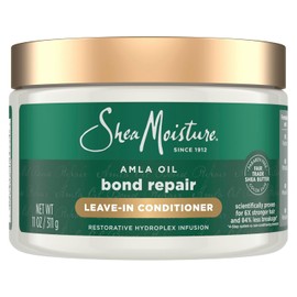 SheaMoisture- El acondicionador sin enjuague Bond Repair Leave-In Conditioner de SheaMoisture protege y repara el cabello seco y procesado para transformar las hebras quebradizas y dañadas en rizos br