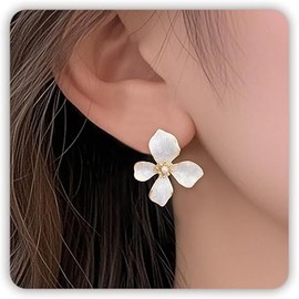 Floral Earrings for Women, White Flower Stud Earrings Elegant Flower Hawaiian Earrings as Vacation Jewelry, Statement Bohemian Pearl Flower Earings Wedding Accessories