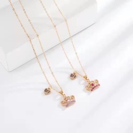 XLCTT 2Pcs Best Friend Necklaces Birthday Christmas Graduation Gifts BFF Necklaces Friendship Sister Daughter Gifts (crown)