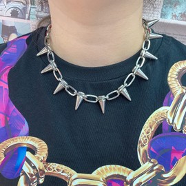 Soowalaoo Spike Necklace Spike Choker Rivet Goth Necklaces Chokers with Spikes and Chain Streetwear Vintage Punk Necklace for Women Men Silver