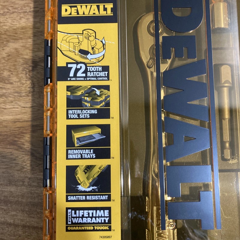 DEWALT 1/4” & 3/8” DRIVE SOCKET SET 34 Piece, 72