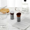 Foundation brush for smooth application - white / 부드럽게 발리는