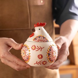 Yaroocvn Ceramic Chicken-Shaped Seasoning Jar, Kitchen Condiment Box with Spoon and Lid, Moisture-Proof Household Storage Container (Red)