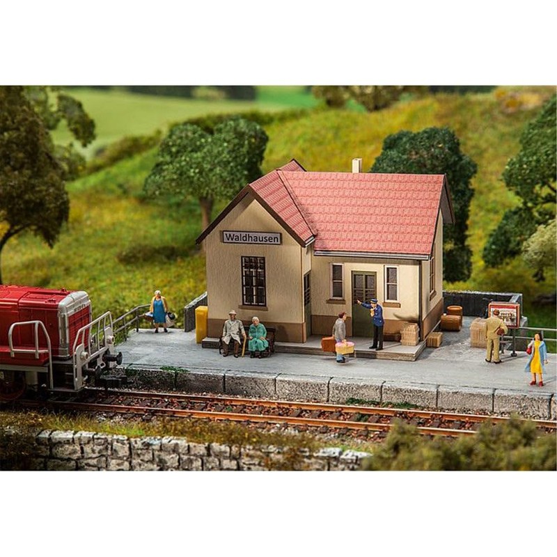 Faller 110203 Waldhausen Station Kit II