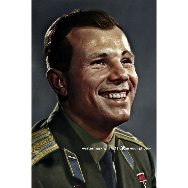 Yuri Gagarin First Man in Space PHOTO Cosmonaut Earth Orbit
