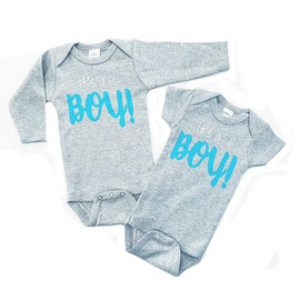 It's A Boy! It's A Girl! Gender Reveal Outfit, Birth Announcement, Prop for Announcement Photos, Announcing Baby's Gender, Newborn Clothes (Newborn, It's A Boy! Short Sleeve, Grey)
