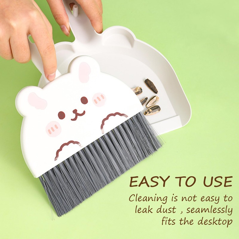 FDGGT 2 Sets Dustpan Broom and 2 Pieces Transparent Hooks,