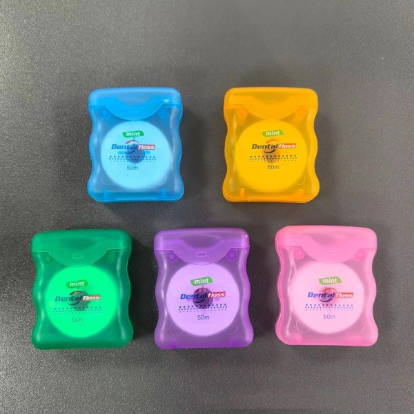 50pcs Portable Dental Floss Picks with Keychain Case | New