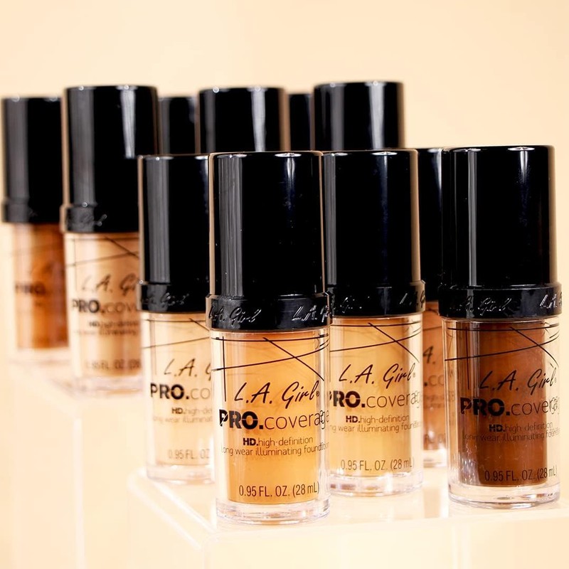 L.A. Girl Pro Coverage Illuminating Foundation - Soft Honey