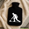 Huuraa Wärmflasche Curling Silhouette Geschenk 1,8 Liter Black Classic Veloursbezug