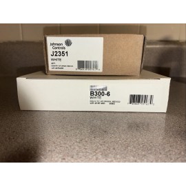 JCI New J2351 Smoke Detector And B300-6 Base, Johnson Controls.
