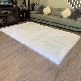 LAMBZY High Pile Super Soft Faux Sheepskin Rug (White, 2'x3')