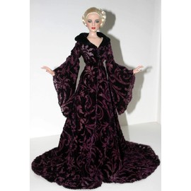 All Hallows Eve Robe Printed Sewing Pattern for 16" Cami & Antoinette Dolls Tonner