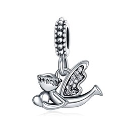 Abalorio colgante de ángel volador.