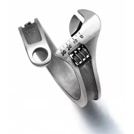Anillo Ajustable para Hombre - Diseño de Llave Inglesa, Chapado en Plata, Accesorio Único para Amantes de la Mecánica y Herramientas