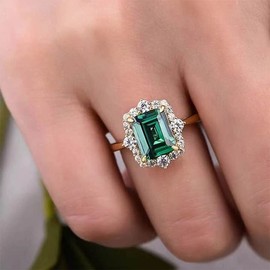 Metmejiao Emerald Rings for Women 14K Gold Rings for Women Baguette Ring, Dainty Rings for Women Gold Emerald Cut Promise Ring for her Engagement Ring Wedding Band 10