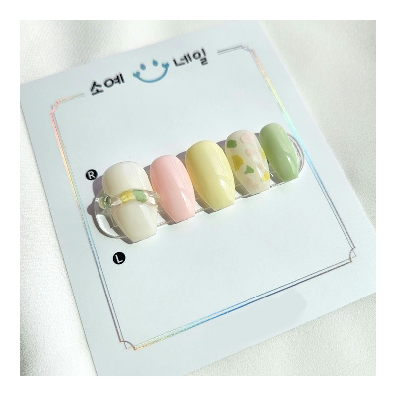 Pastel Syrup Picnic Homemade Nail Tips - Almond Egg /