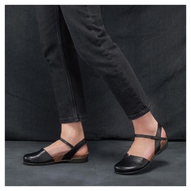 Dansko Rowan Sandal for Women – Memory Foam and Cork Footbed for Comfort and Arch Support – Lightweight Rubber Outsole for Long-Lasting Wear Black Waxy 8.5-9 M US