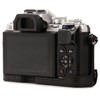 MegaGear MG1350 Ever Ready Leder Kamera Halbtasche mit Trageriemen und