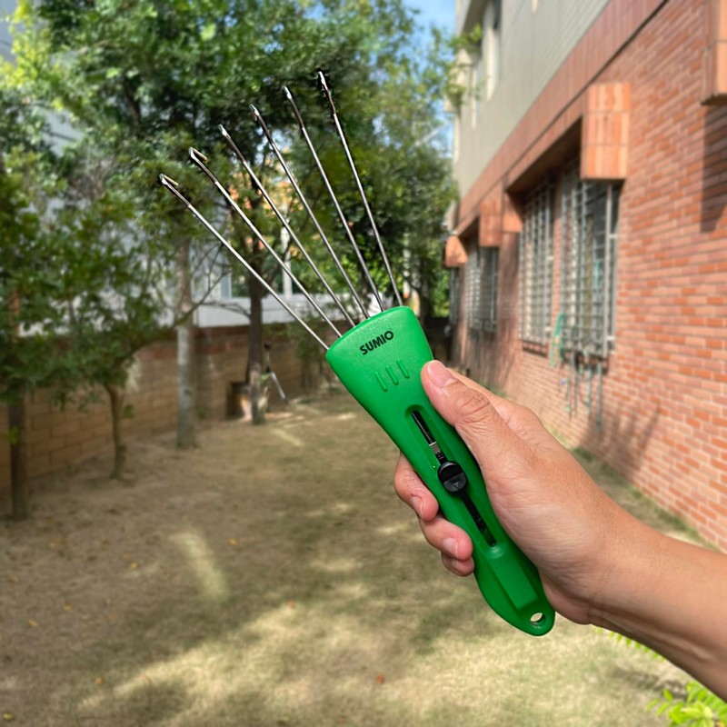 SUMIO Adjustable Hand Rake – 6-Tine Wire Broom, 4-Position Rake
