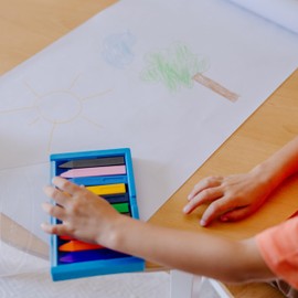 Melissa & Doug Jumbo Triangular Crayons - 10-Pack, Non-Roll, Flip-Top Case