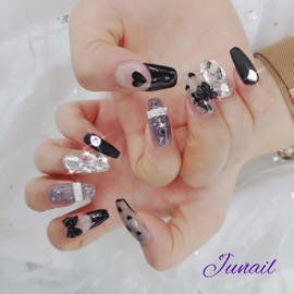 ⭐️ Black Heart Handmade Nail Tips ✨ - Short Oval / ⭐️ 블랙하트 수제네일팁 ✨ - 숏오발