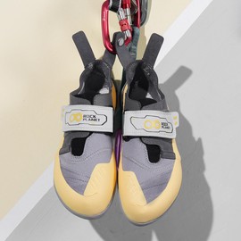 Men Climbing Shoes Women Sport Lightweight Bouldering Shoes with Sticky Rubber Sole for Indoor Outdoor Climbing Gym Breathable Slip-Resistant‌ Yellow