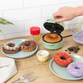 Giles & Posner Donut Maker - Single Large Donut Machine, PFAS Free Non-Stick Coating, Easy Cleaning, 12.5cm Plate Size, Indicator Lights, Sorbet Green, 550W