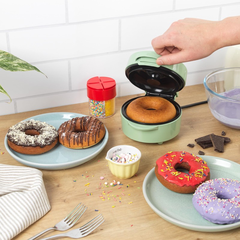 Giles & Posner Donut Maker - Single Large Donut Machine,