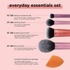 Real Techniques Juego de brochas de maquillaje con 2 licuadoras