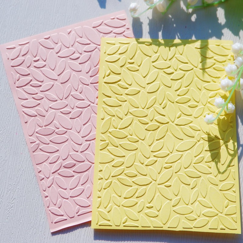 DIYology Plastic Embossing Folder (Leaf Pattern) Paper Crafts Plastic Leaves