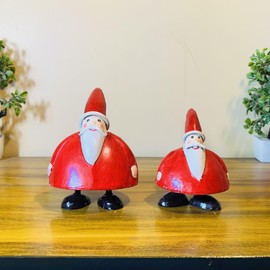 Home And Crafts - Christmas Ornament Decorative Iron Standing Santa Figurine, Tabletop Showpiece Gift for Children Mom Dad Birthday New Year Holiday Home Office Decor Set of 2
