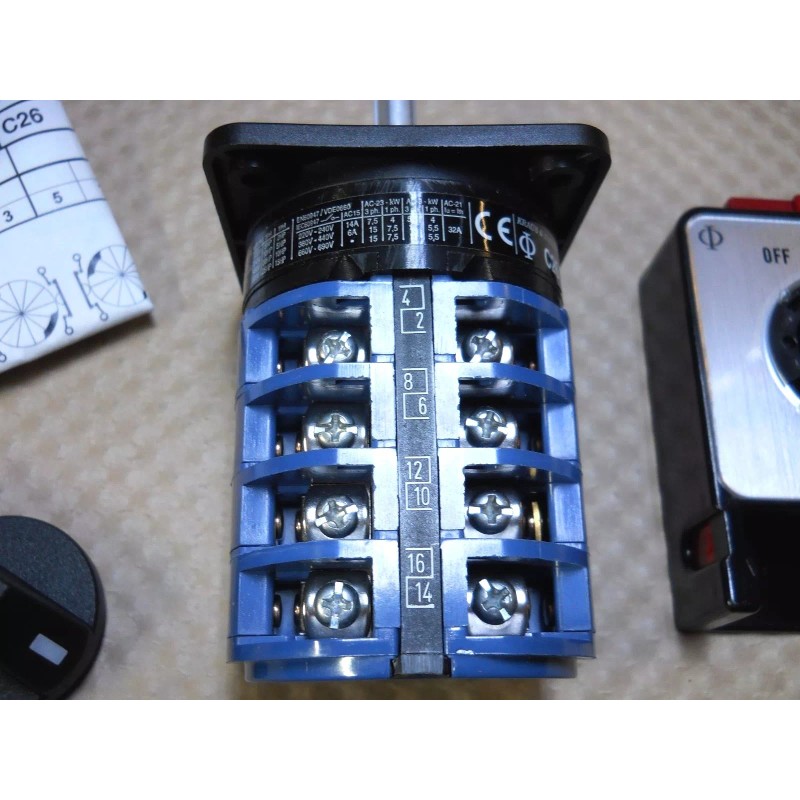 KRAUS NAIMER C26 US2079-600E 3-POSITION ROTARY SELECTOR SWITCH W/LOCKOUT NEW