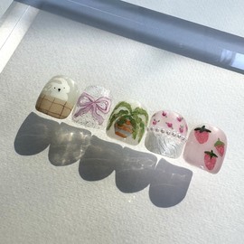 [Ar] Specializing in handmade nail tips and drawing nail art on days off / [아르] 쉬는 날 수제네일팁 드로잉네일아트 전문