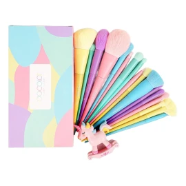 Dreaming Of Unicorns - Set De 17 Brochas Maquillaje Docolor