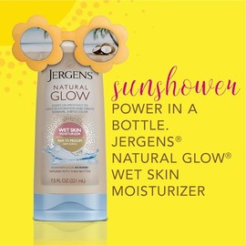 Jergens Natural Glow In-shower Moisturizer, Self Tanner, Fair to Medium Skin Tone Sunless Tanning, 7.5 Ounce Wet Skin Lotion, Locks in Hydration with Gradual, Flawless Color
